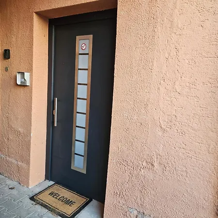 Centro - Bis 9 Gaeste * Плауэн