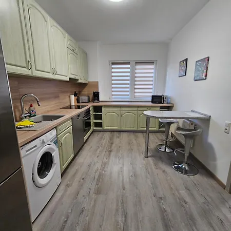 Апартаменты Centro - Bis 9 Gaeste Плауэн