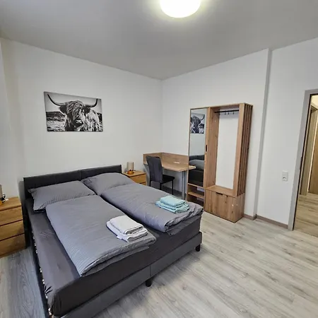 Апартаменты Centro - Bis 9 Gaeste Плауэн