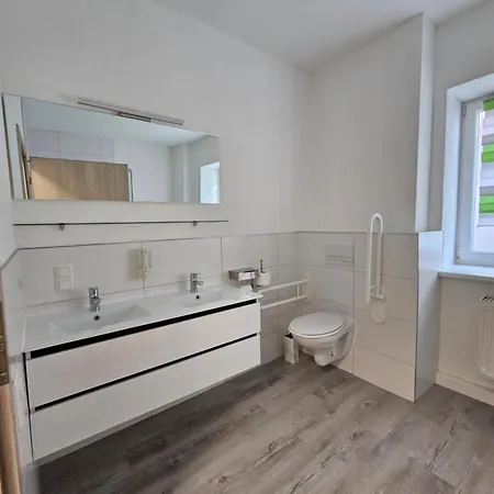 Centro - Bis 9 Gaeste Apartment Plauen